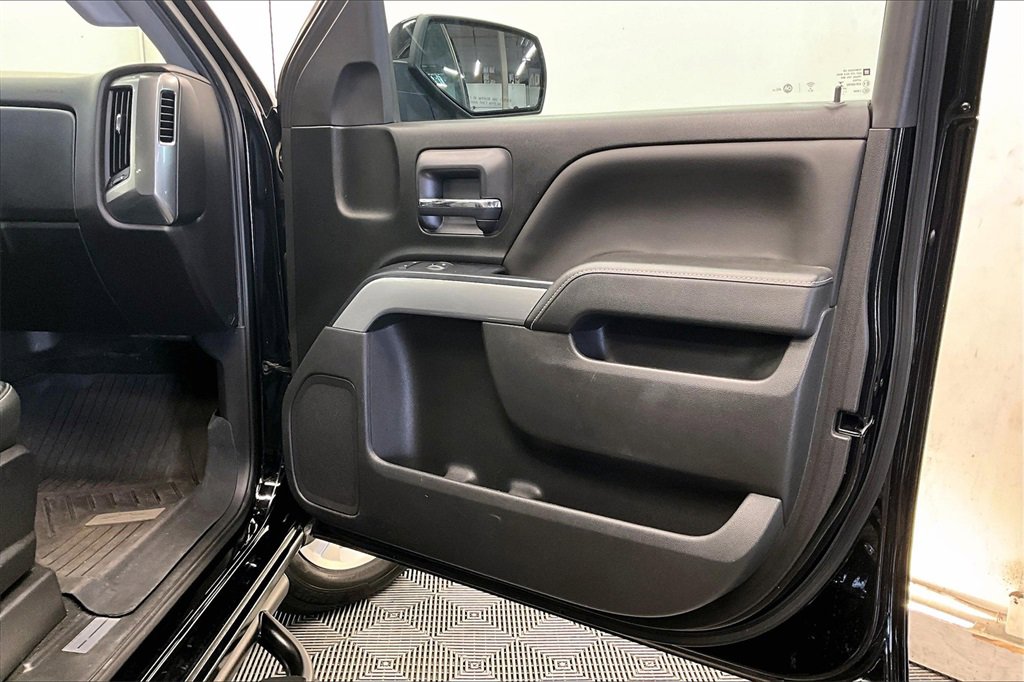 2018 Chevrolet Silverado 1500 LT photo 24