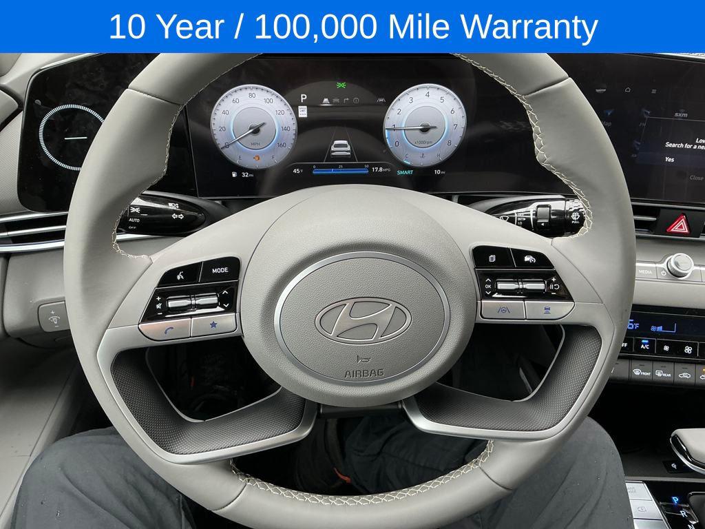 2025 Hyundai Elantra SEL Convenience photo 33
