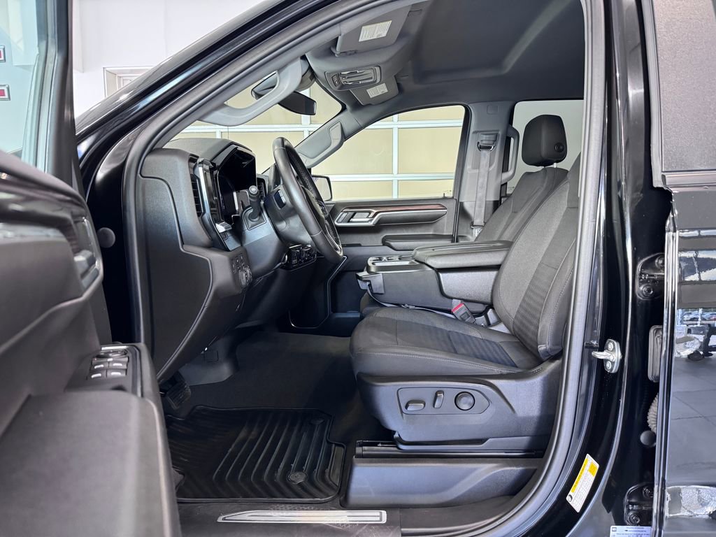 2022 Chevrolet Silverado 1500 RST photo 5