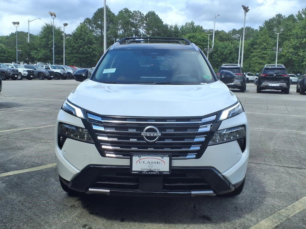 2025 Nissan Rogue Platinum photo 2