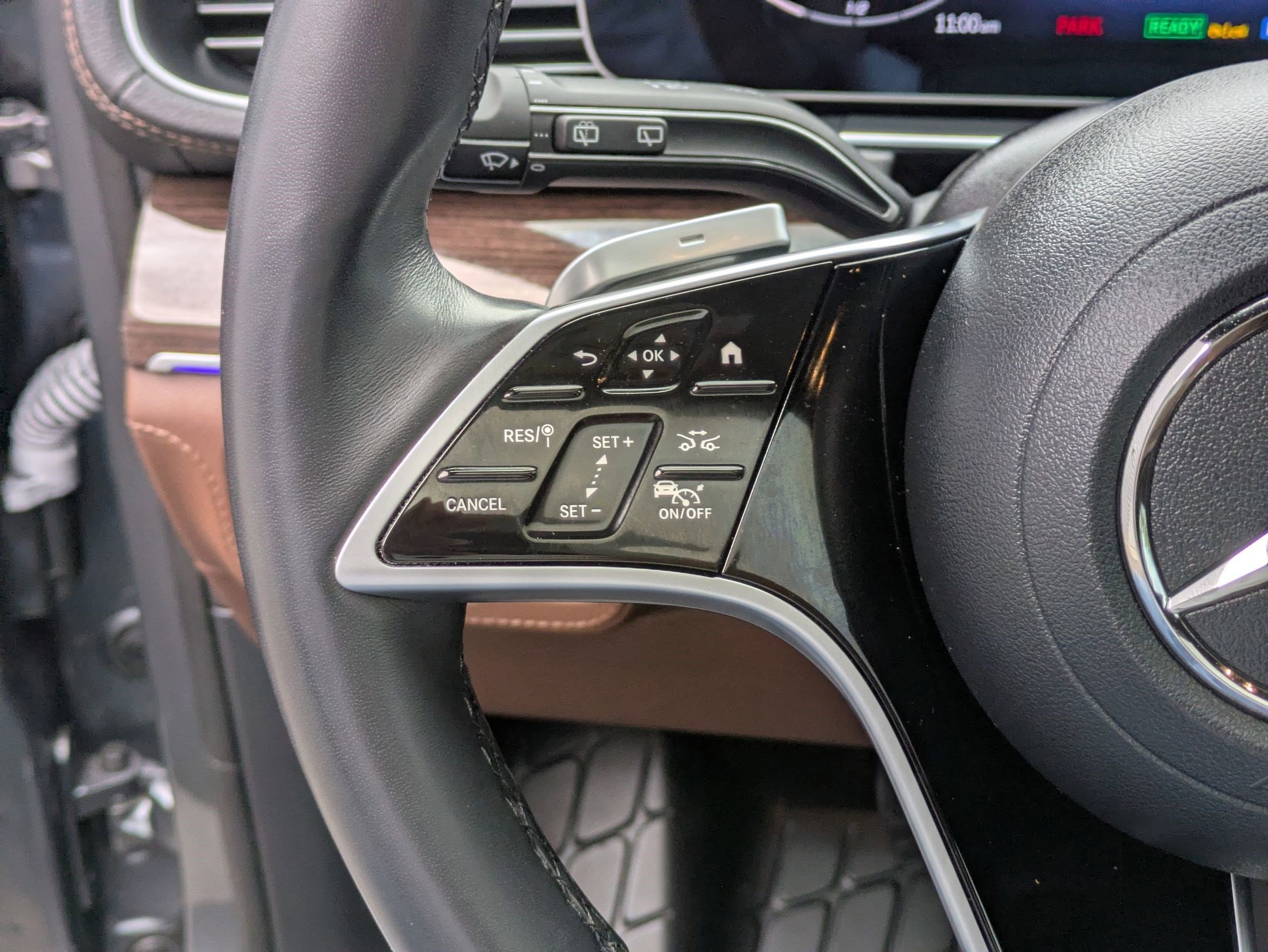 2024 Mercedes Benz GLE 4MATIC photo 17