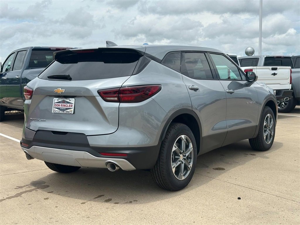 2025 Chevrolet Blazer 2LT photo 4