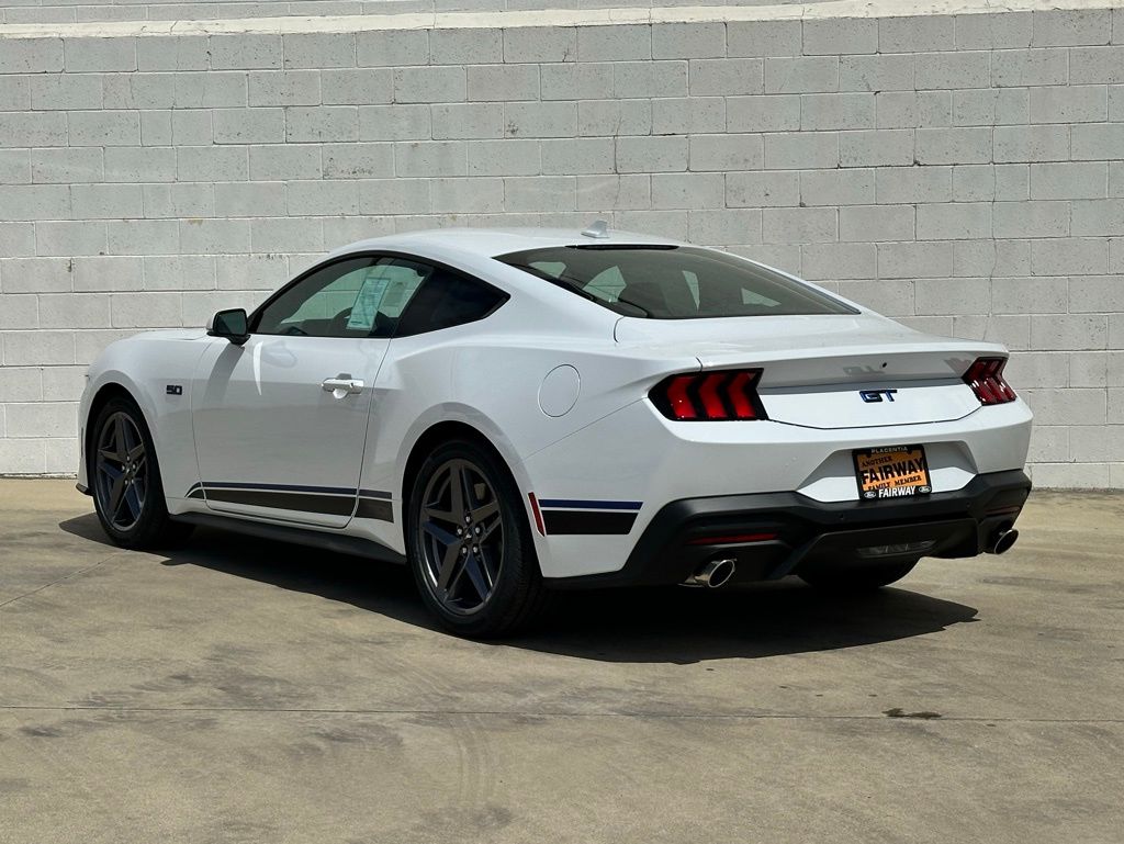 2025 Ford Mustang GT Premium photo 4