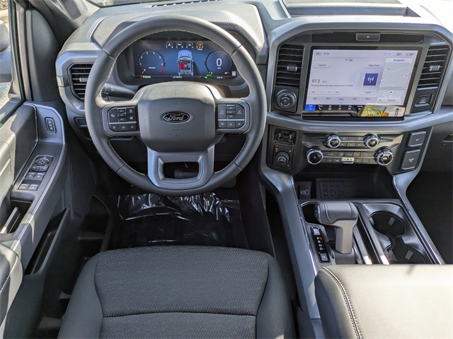 2025 Ford F-150 XLT photo 16