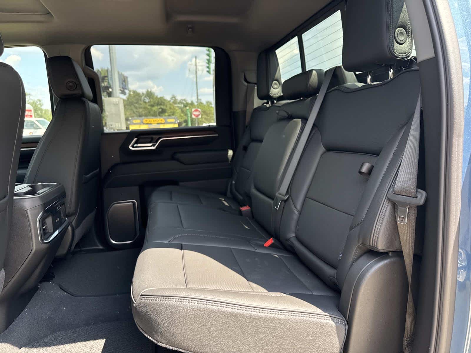 2025 Gmc Sierra 2500 HD Denali photo 8