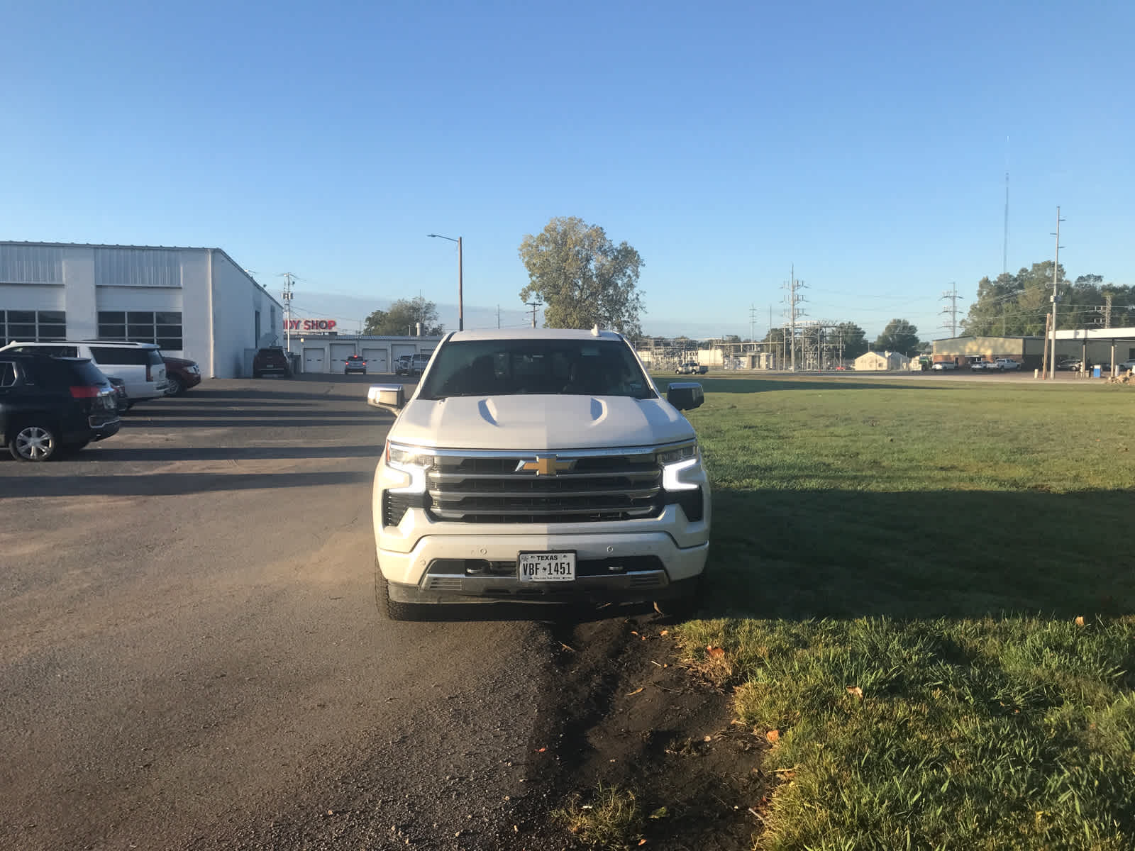 2024 Chevrolet Silverado 1500 High Country photo 3