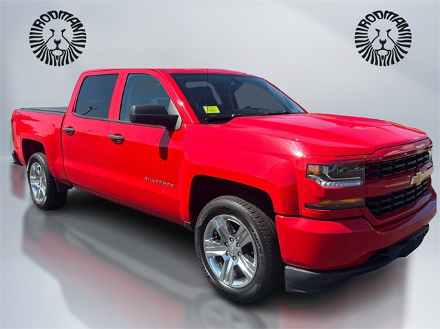 2018 Chevrolet Silverado 1500 Custom photo 3