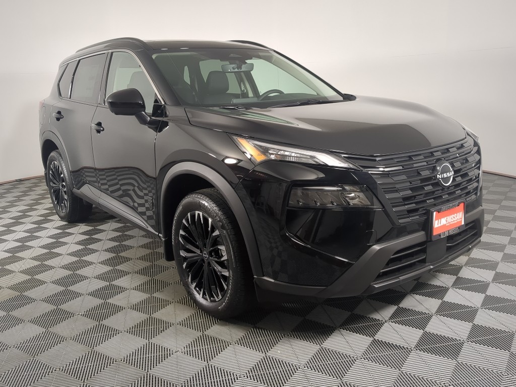 2026 Nissan Rogue Dark Armor's photo