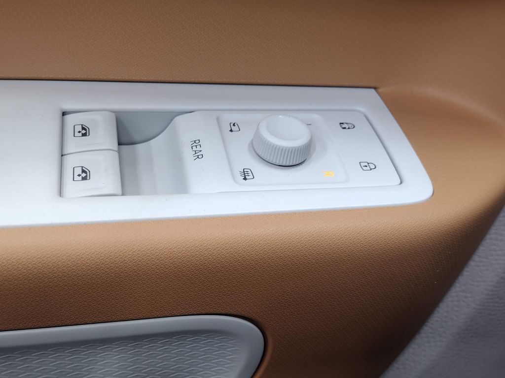 2025 Volkswagen ID. Buzz photo 19