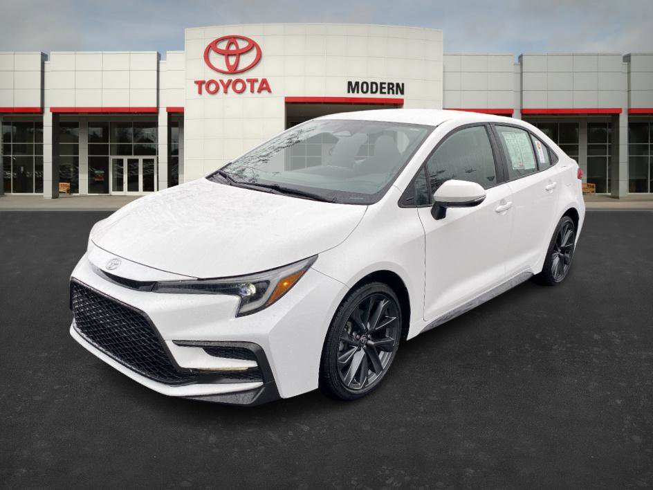 2024 Toyota Corolla SE's photo