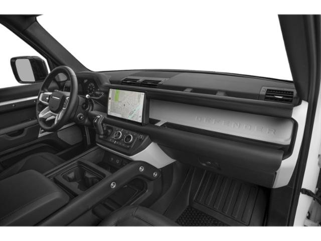 2025 Land Rover Defender 130 V8 photo 17