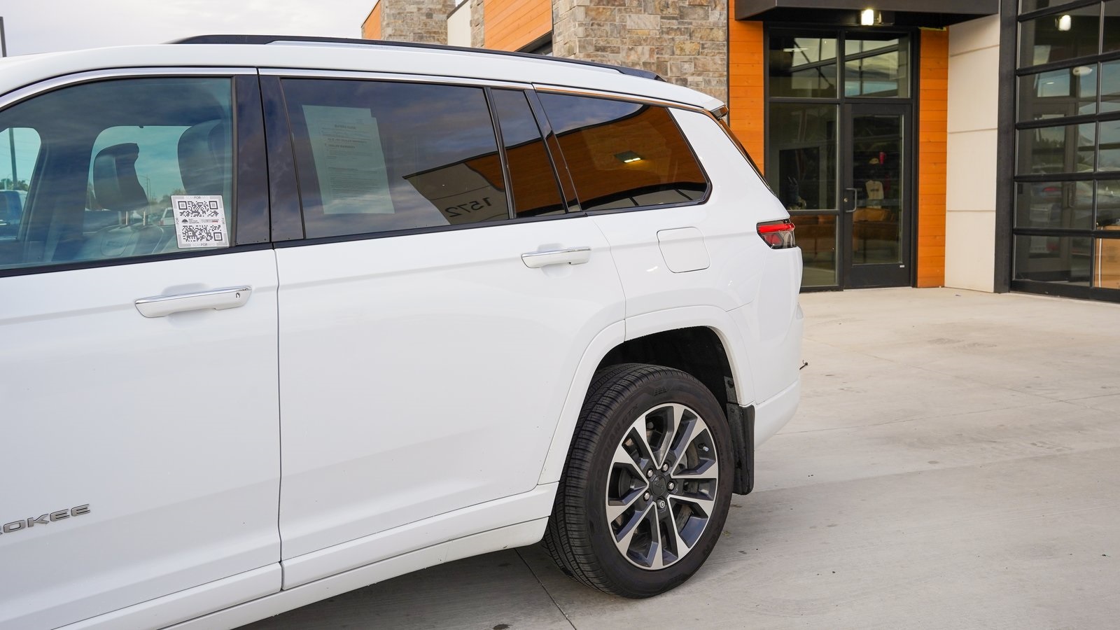 2022 Jeep Grand Cherokee Overland photo 12