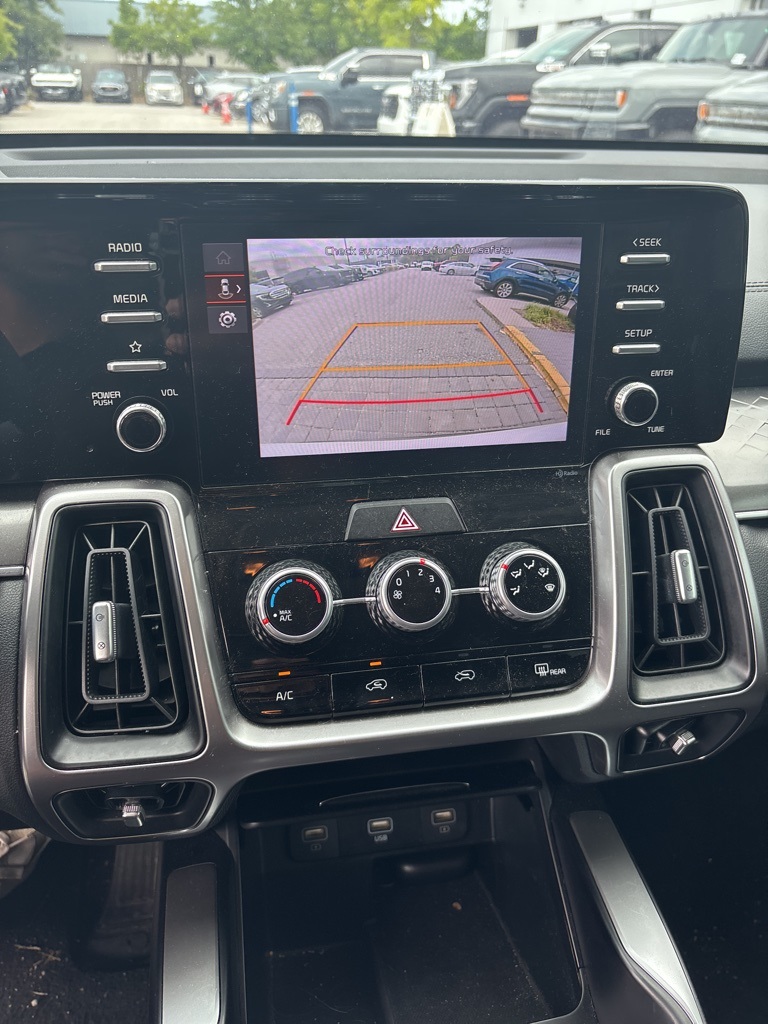 2023 Kia Sorento LX photo 21