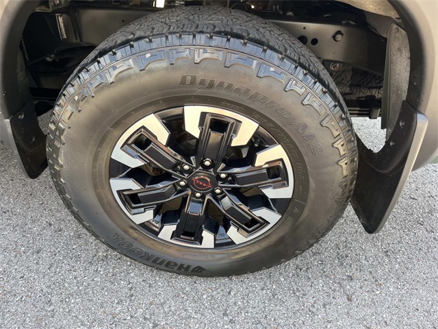 2022 Nissan Frontier PRO-4X photo 11