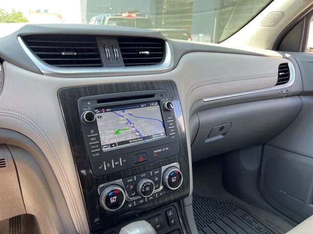 2016 Chevrolet Traverse 2LT photo 23