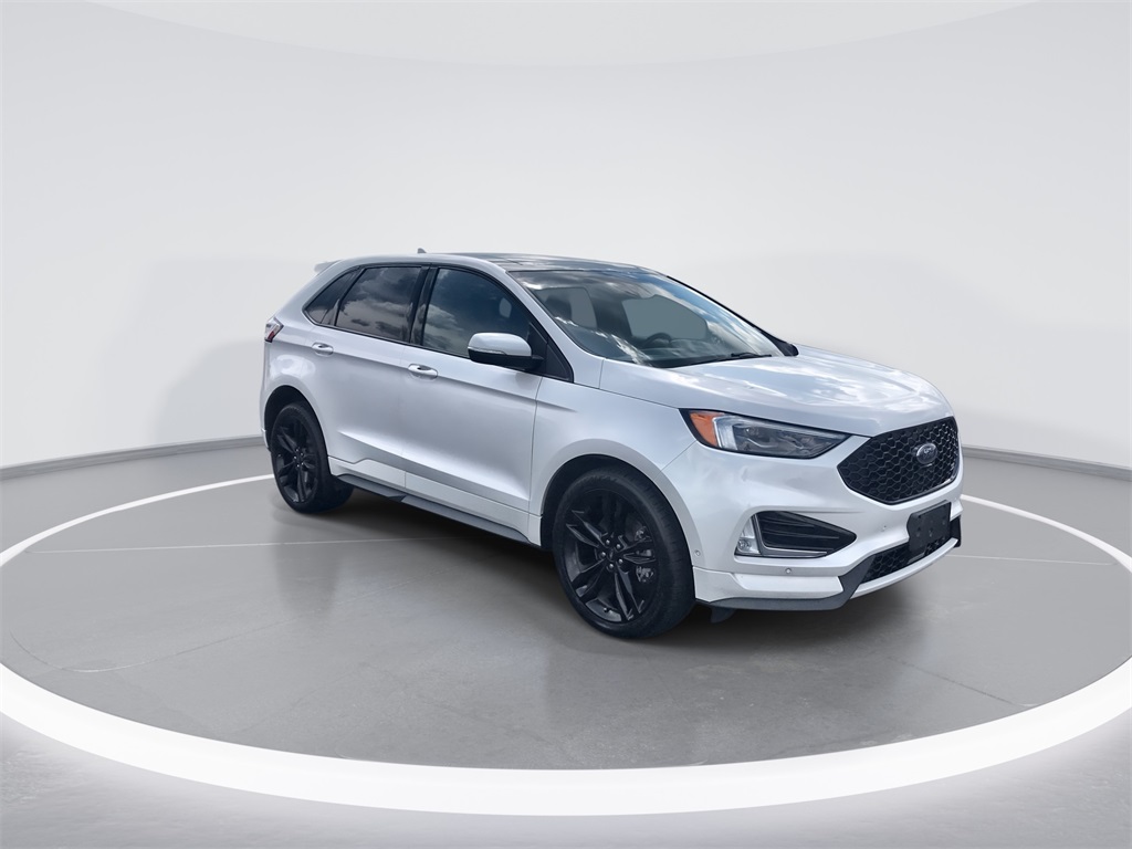 2019 Ford Edge ST photo 2
