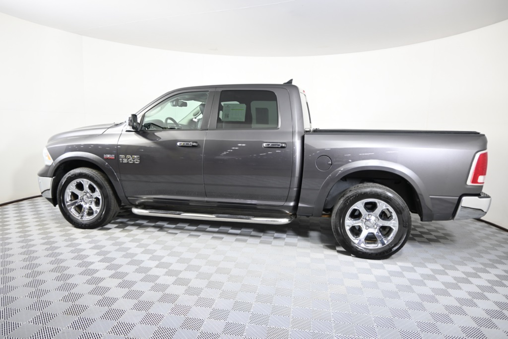 2015 Ram 1500 Laramie photo 3