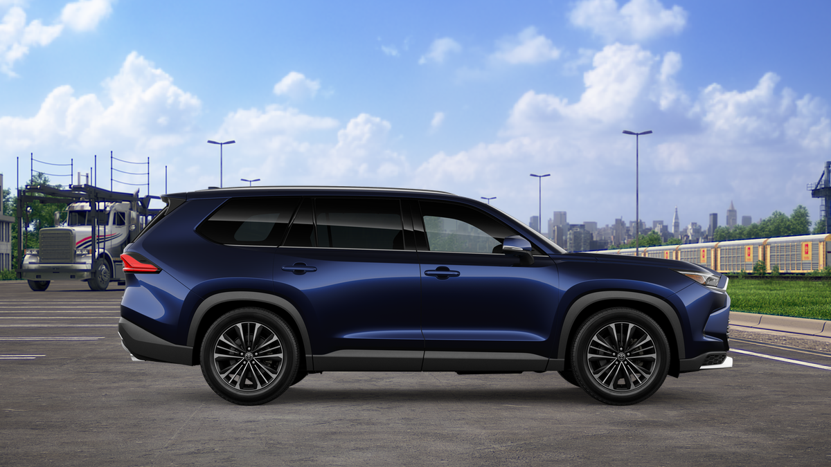 2026 Toyota Grand Highlander Hybrid MAX Platinum AWD photo 10