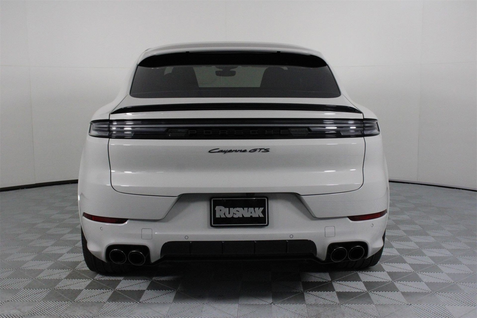 2025 Porsche Cayenne GTS photo 6