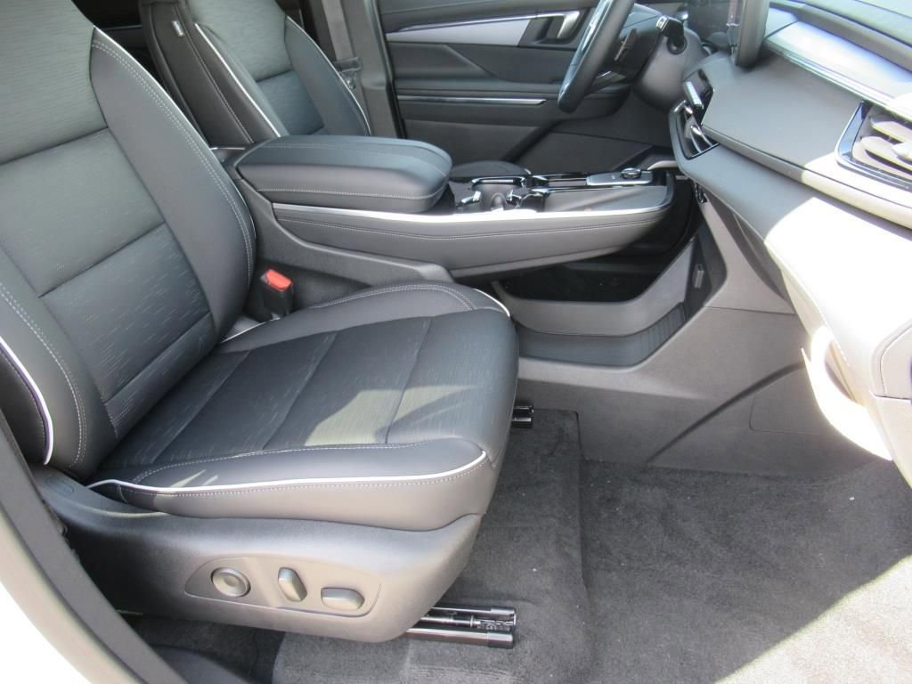 2026 Buick Enclave Sport Touring photo 9