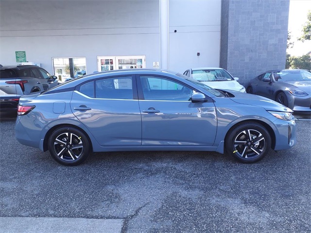 2025 Nissan Sentra SV photo 4