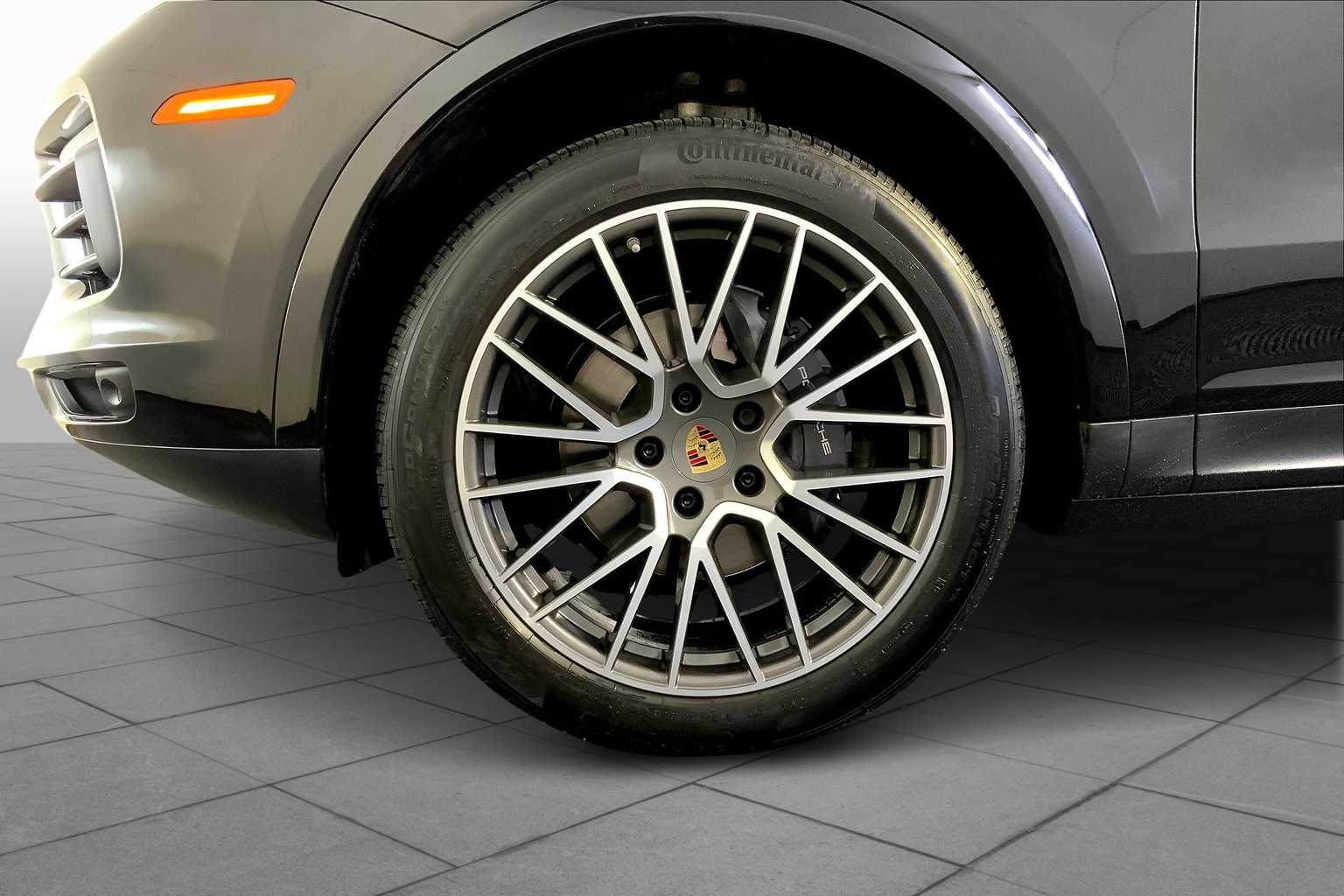 2020 Porsche Cayenne photo 10