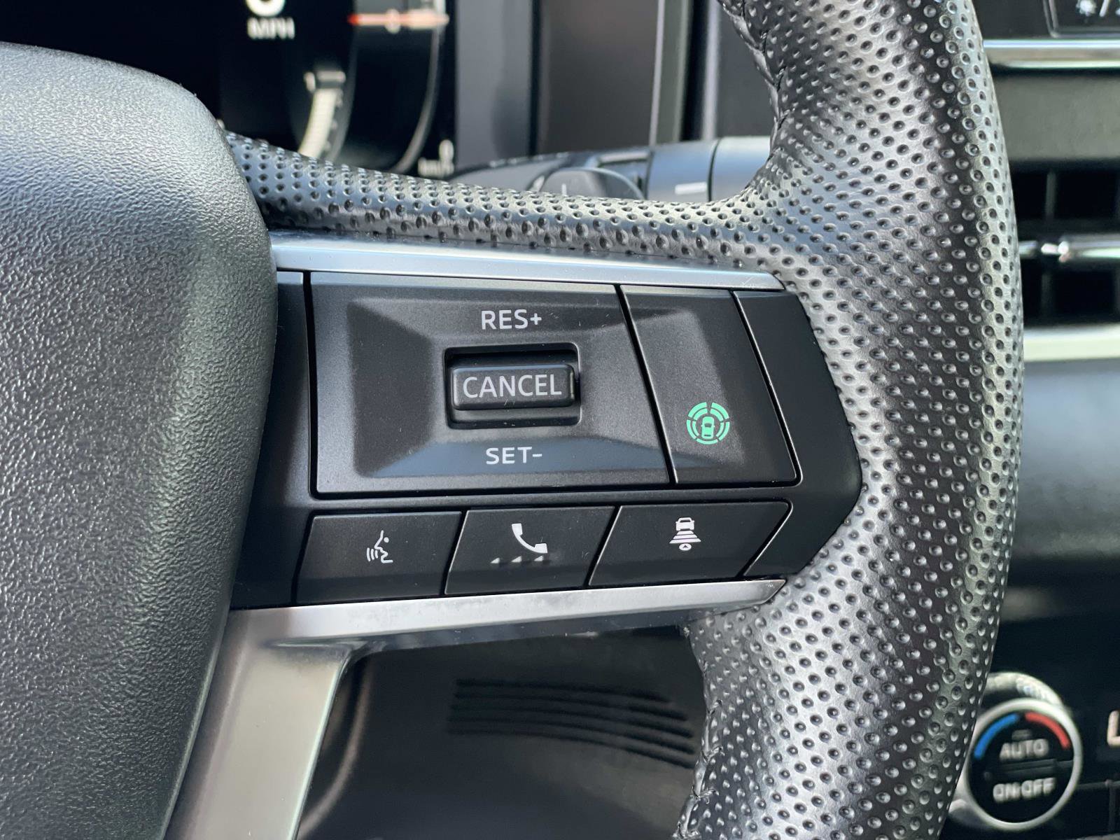 2023 Mitsubishi Outlander PHEV SE photo 9