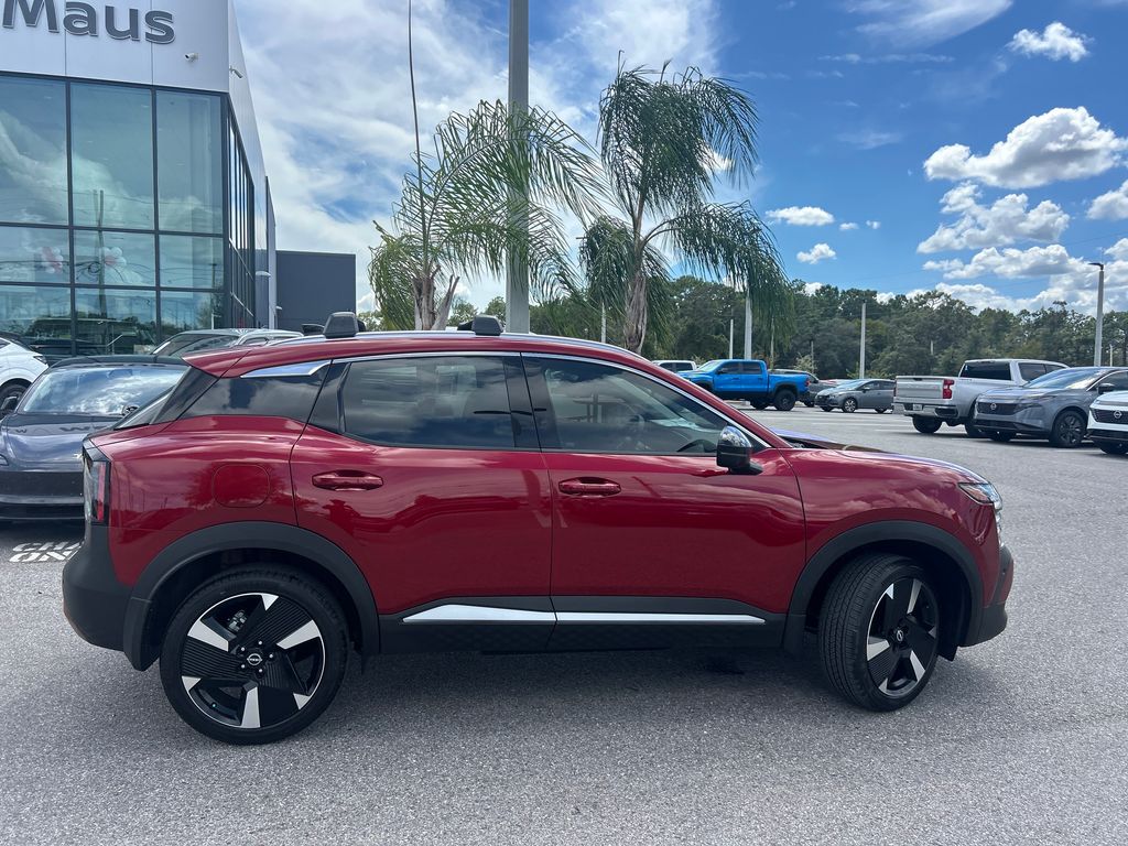2026 Nissan Kicks SR photo 6