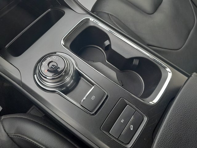 2019 Ford Fusion Energi Titanium photo 27