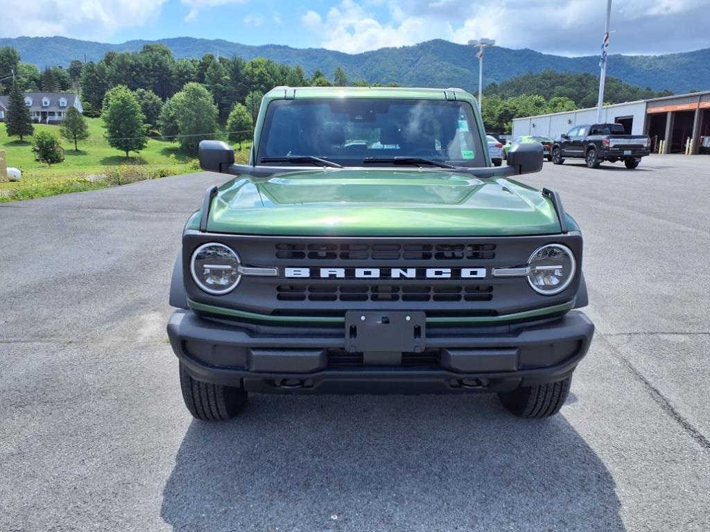 2025 Ford Bronco Base photo 8