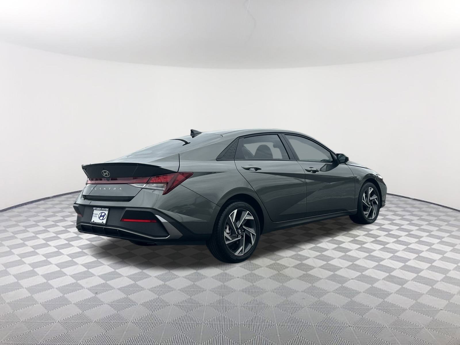 2025 Hyundai Elantra SEL Sport photo 4
