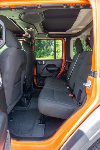 2023 Jeep Wrangler High Tide photo 9