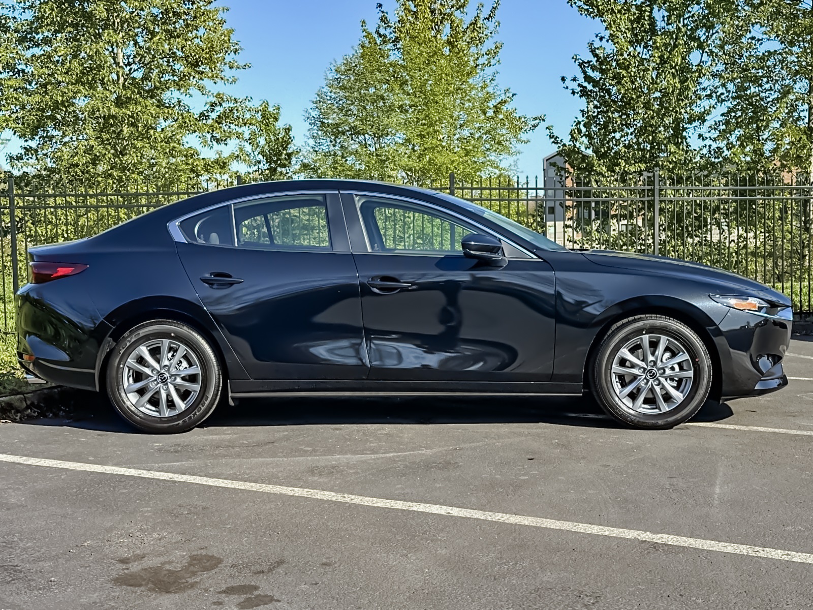 2025 Mazda Mazda3 2.5 s photo 2