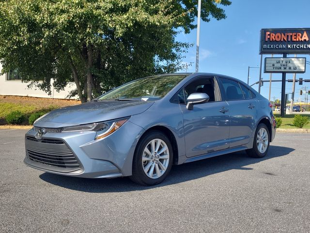 2023 Toyota Corolla LE photo 3