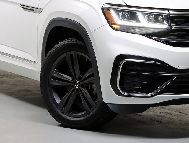 2022 Volkswagen Atlas Cross Sport SEL R-Line photo 3