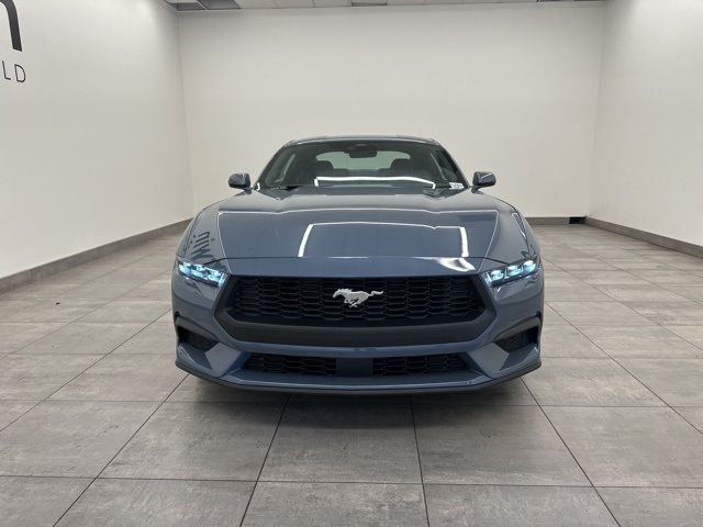 2025 Ford Mustang EcoBoost photo 2