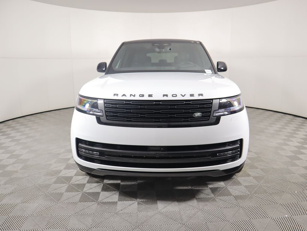 2025 Land Rover Range Rover SE photo 2