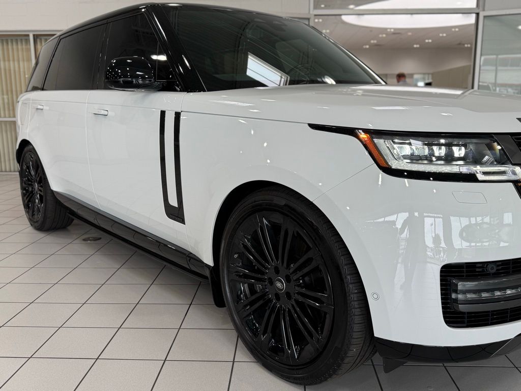 2025 Land Rover Range Rover Autobiography photo 14