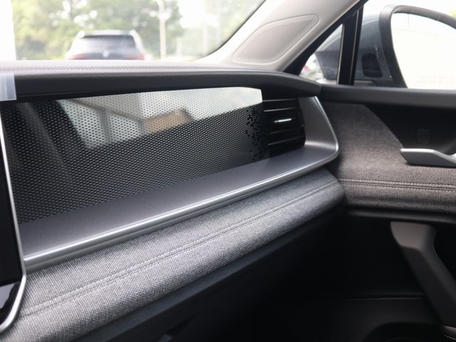 2025 Volkswagen Tiguan S photo 19