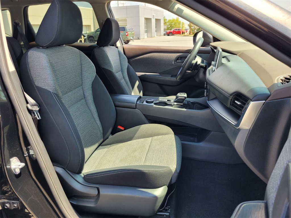 2021 Nissan Rogue S photo 13