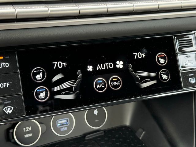 2025 Genesis G70 3.3T Sport Advanced photo 30
