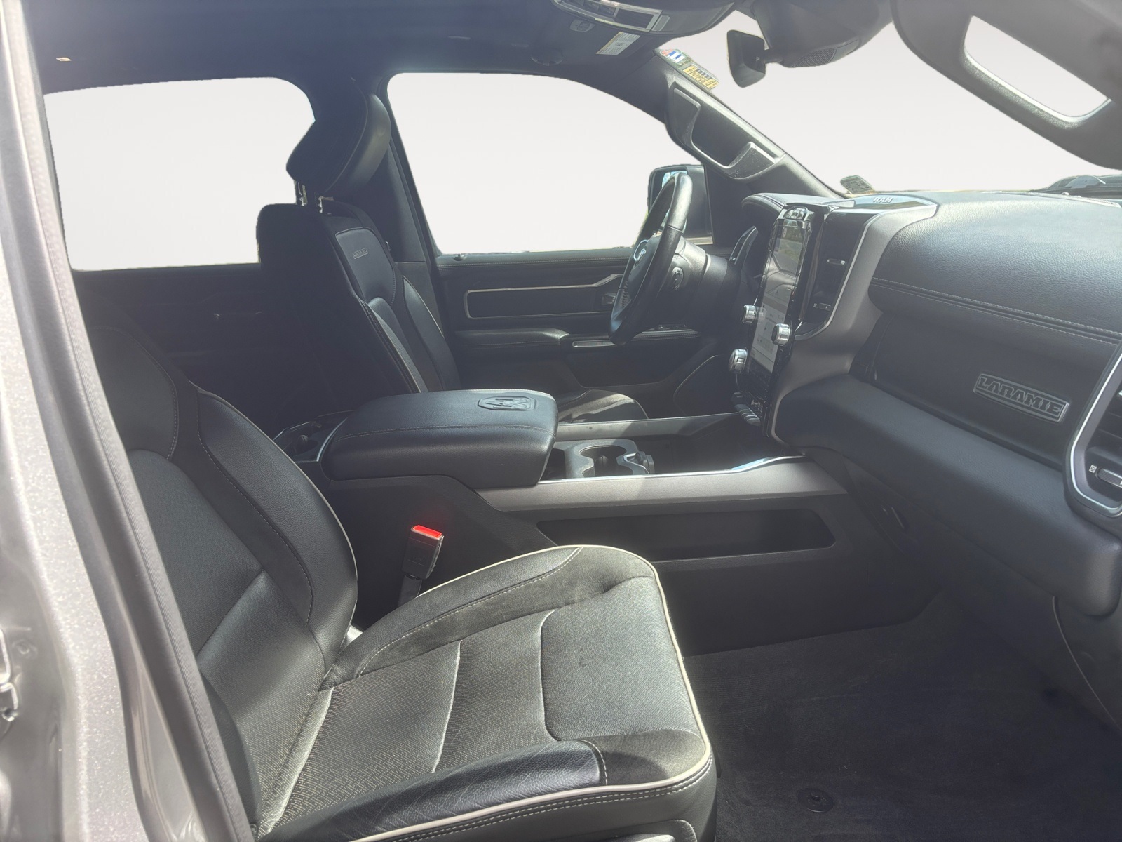 2022 Ram 1500 Laramie photo 11