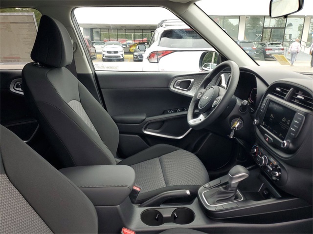 2025 Kia Soul LX photo 27
