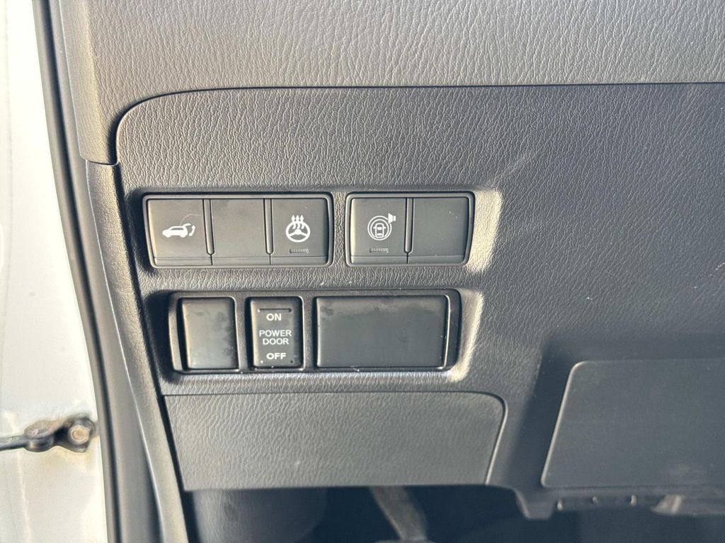 2022 Nissan Armada Platinum photo 17