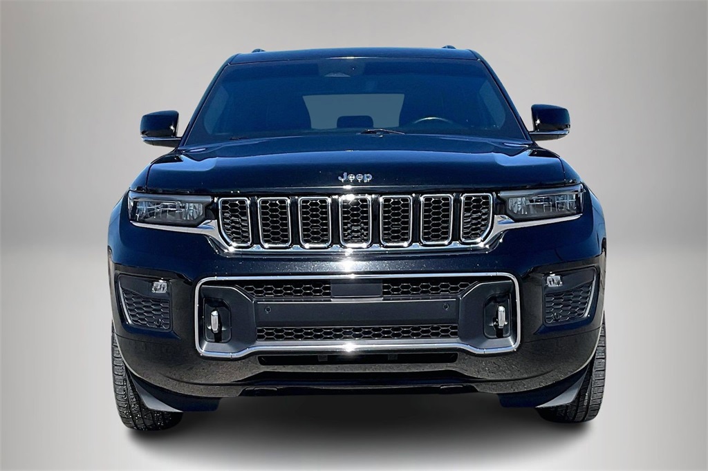 2022 Jeep Grand Cherokee Overland photo 3