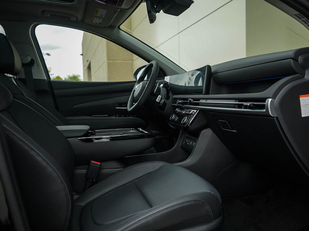 2025 Hyundai Tucson Hybrid Limited photo 8
