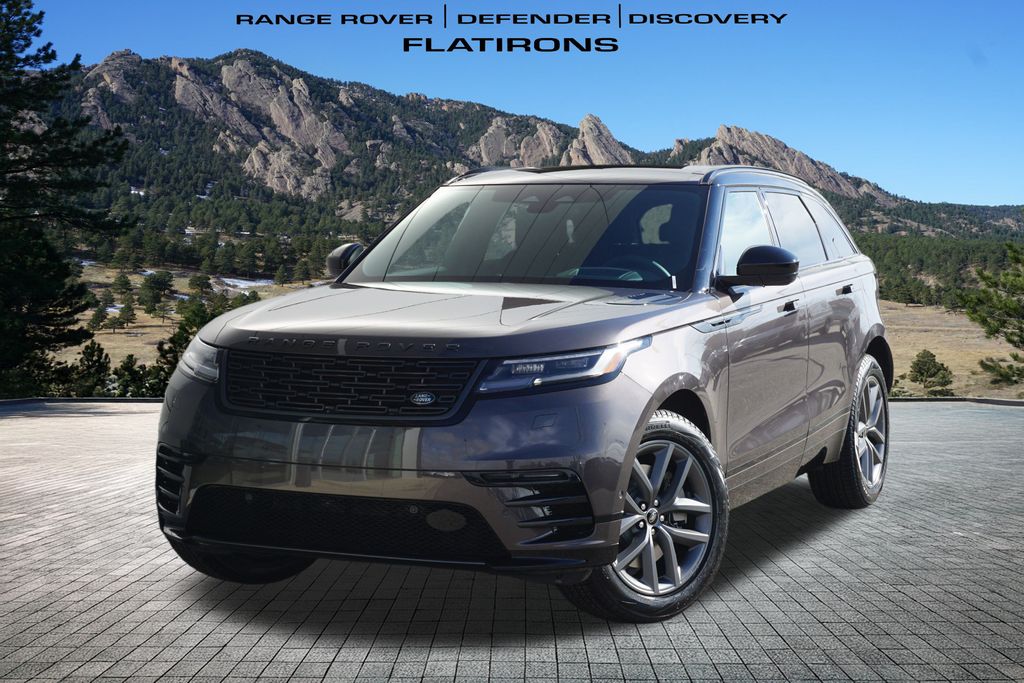 2026 Land Rover Range Rover Velar Dynamic SE's photo
