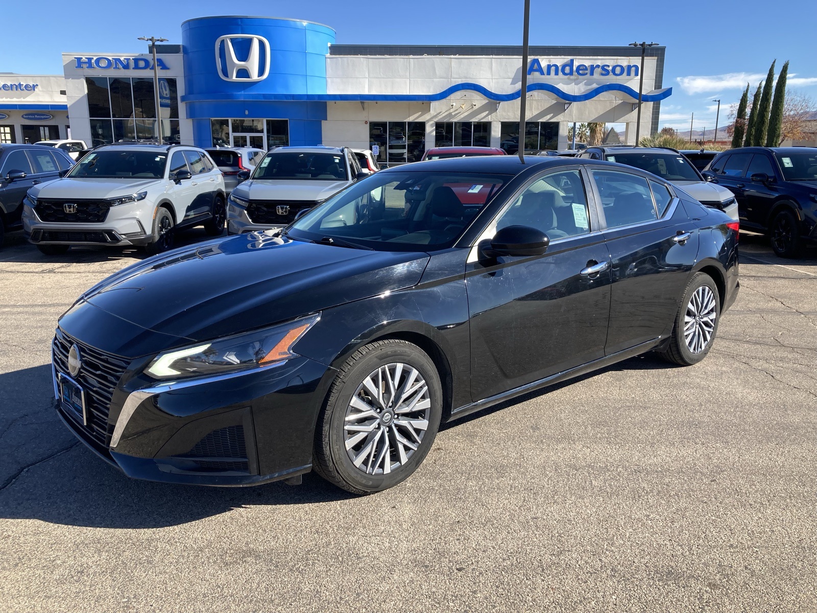 2023 Nissan Altima SV's photo