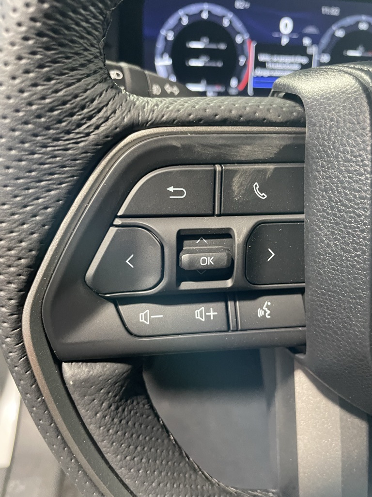 2025 Toyota Tacoma photo 27