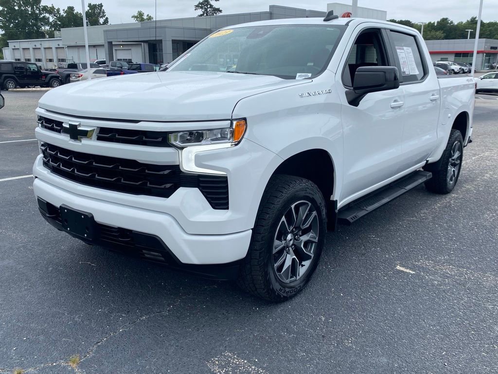 2023 Chevrolet Silverado 1500 RST photo 2